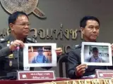 Policía tailandesa muestóa fotografías de Artur Segarra el pasado jueves para que la ciudadanía ayudase a localizarlo.