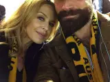 Kylie Minogue y su futuro marido Joshua Sasse.