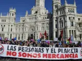 Momento de la manifestación en Madrid contra el tratado de libre comercio entre EE UU y la Unión Europea (TTIP).