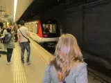 Un tren en el Metro de Barcelona.