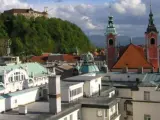 Vista de Liubliana, con el castillo al fondo.