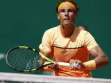 El tenista español Rafa Nadal, antes de devolver una bola en un partido del Masters 1000 de Montecarlo.