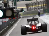 Rosberg, en el circuito de China, donde ha logrado una nueva pole.