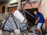 Una vivienda en Guayaquil tras el terremoto de magnitud 7,8 que agitó la zona norte costera ecuatoriana.