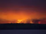 El incendio forestal cerca de Anzac, en los alrededores de la ciudad canadiense de Fort McMurray.