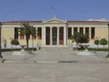 Imagen de archivo de un edificio de la Universidad Nacional de Atenas, la mayor de Grecia.