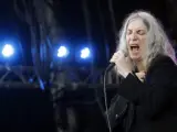 La musa del rock neoyorquino, Patti Smith, durante su interpretación de 'Horses', el disco que la convirtió en leyenda, dentro del festival Primavera Sound en Barcelona.