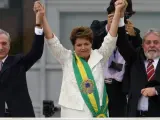 Fotografía de archivo (01/01/2011) de la investidura de la presidenta Dilma Rousseff, acompañada por el actual presidente interino Michel Temer (i), y Lula da Silva (d).