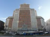 Imagen del edificio España, situado en la Plaza de España.