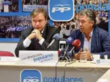 Juan Soler, alcalde de Getafe (a la izquierda) junto a Francisco Granados, uno de los principales imputados de la trama.