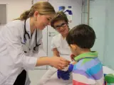 Niño En Consulta Médica, Doctor, Médico