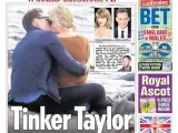 Taylor Swift besa a su nueva pareja el actor británico Tom Hiddleston.