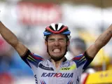 El ciclista español Joaquim 'Purito' Rodríguez, del equipo Katusha, celebra su victoria en la decimosegunda etapa del Tour de Francia.