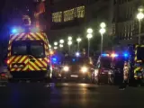 Ambulancias y unidades policiales toman las calles de Niza tras el atentado.