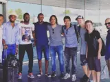 Varios exjugadores del Barcelona posan en una foto antes de emprender rumbo a Turquía para disputar un partido amistoso organizado por Samuel Eto'o horas antes del intento de golpe de Estado en el país.