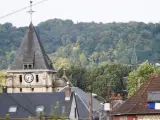 Vista de la iglesia de Saint Etienne du Rouvray cerca de Ruán, Francia donde se el 26 de julio de 2016 produjo la toma de rehenes que acabó con el octogenario sacerdote degollado, supuestamente en nombre de Estado Islámico.