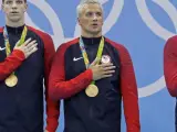 El nadador estadounidense Ryan Lochte, tras una ceremonia de recogida de medallas.