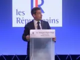 Sarkozy afirma que en la República tiene que haber una ley que prohíba el uso del burkini.