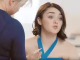 Vídeo: Maisie Williams ('Juego de tronos') se ríe de los anuncios de cosmética
