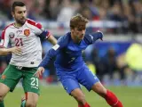 El jugador internacional francés Antoine Griezmann, en acción en el Francia-Bulgaria clasificatorio para el Mundial de 2018.