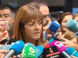 Idoia Mendia haciendo declaraciones a la prensa antes de entrar al Comité Federal del PSOE.