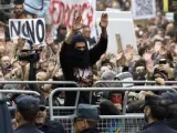 Manifestación alrededor del Congreso convocada por la coordinadora 25S.