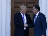 El presidente electo de EEUU se reúne con su antiguo rival, Mitt Romney.