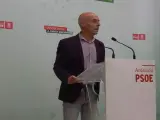 Antonio Hurtado en la sede del PSOE