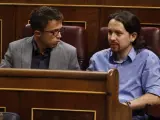 Errejón y Pablo Iglesias, en el Congreso de los Diputados.