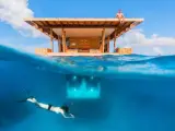 The Manta Resort, en la isla de Pemba (Zanzíbar), dispone de habitaciones a cuatro metros de profundidad hechas con un vidrio acrílico transparente.