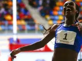 La atleta etíope de media y larga distancia Genzebe Dibaba logra el nuevo record del mundo de 2000 metros femeninos.