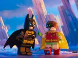 Batman y Robin en una escena de 'Batman: La LEGO película'.