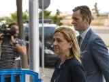 La infanta Cristina y su marido, Iñaki Urdangarin, a su llegada a la sede de la Escuela Balear de la Administración Pública (EBAP) de Palma.