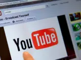 Página principal de YouTube en una tableta.