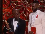Cintas azules y palabras rojas: los momentos más políticos de los Oscar