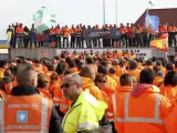 Estibadores del puerto de Algeciras apoyados por representantes de delegaciones de IDC.