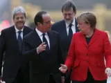 Cumbre a cuatro en Versalles entre Rajoy, Merkel, Hollande y Gentiloni.