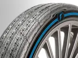 Los nuevos neumáticos inteligentes de Goodyear tienen menos surcos y una huella diferente que les da un mayor agarre.
