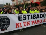 Estibadores manifestándose en Sevilla.