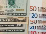 Euros y dólares, en una imagen de archivo.
