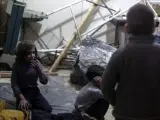 Atienden a varios niños en la ciudad siria de Duma tras varios ataques.