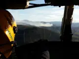 Incendio forestal en Cantabria visto desde el helicóptero