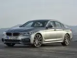 El fabricante alemán de automóviles ha mostrado al público el BMW Serie 5 recién lanzado al mercado español. Se trata de un turismo de 4,94 metros de longitud. Más información del BMW Serie 5.