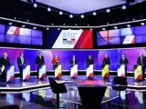 Los once candidatos a las elecciones presidenciales francesas, durante el último debate presidencial televisado.