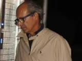 Edmundo Rodríguez Sobrino, uno de los detenidos y considerado hombre fuerte de González en Latinoamérica, a su llegada a la Comandancia de la Guardia Civil en Tres Cantos.