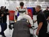 Fernando Alonso, probando el molde para su asiento en el monoplaza de la Indycar.