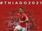 Con esta imagen ha anunciado el Bayern la renovación de Thiago Alcántara hasta 2021.