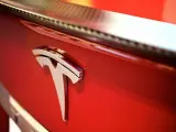 Elon Musk, el CEO de Tesla, anunció a finales de octubre que los automóviles que se encuentran actualmente en fase de producción -incluidos el Model S, Model X y el Model 3- se construirán con un nuevo hadware que les permitirá ser totalmente autónomos. Para 2018, Musk se ha comprometido a tener listo su coche plenamente autónomo.
