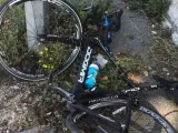 Así quedó la bici de Chris Froome después del accidente.