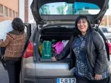 La madrileña Antonia Garrido se ha subido al carro de la economía colaborativa llevando a gente de Madrid a Granada con su coche.